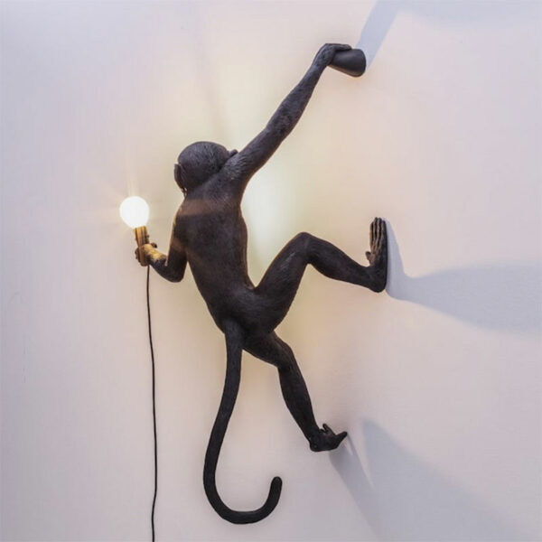 Seletti Monkey Lamp appesa a destra lampada da esterno – Stilluce